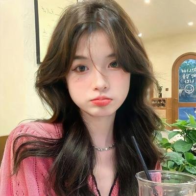 弯刀划破红玫瑰